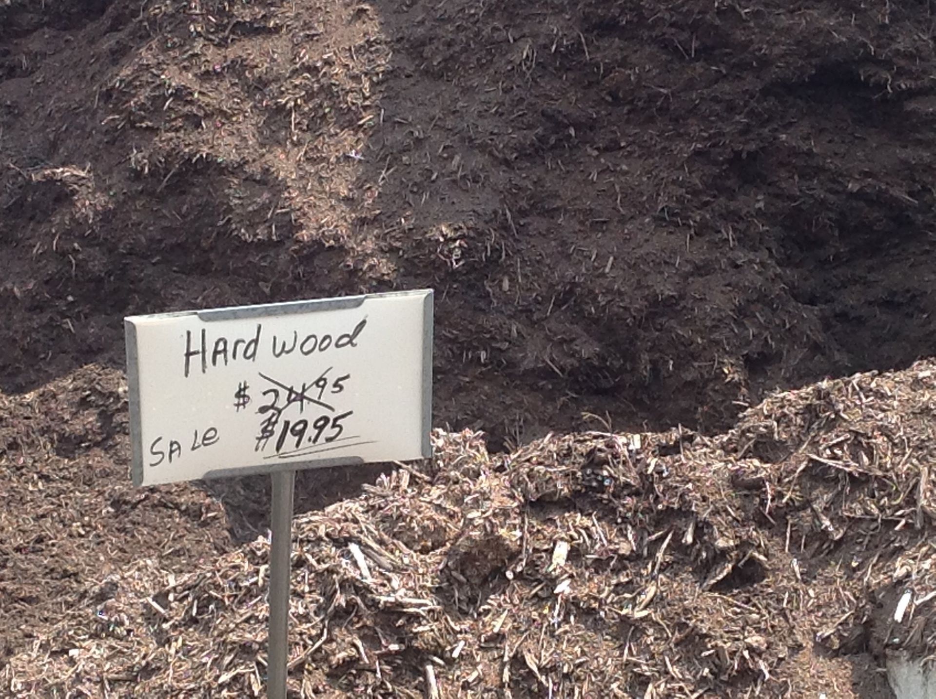 Mulch Burlington, KY Affordable Landscape Supplies